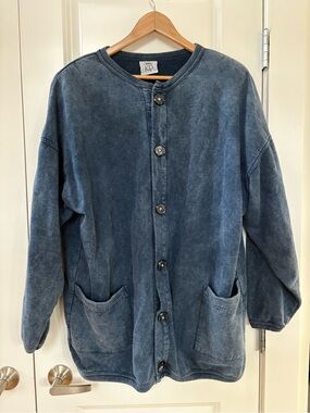Women’s 90s Vintage Washed Blue Button Front Cardigan Sweatshirt w Shoulder Pads